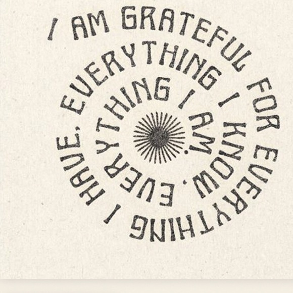 Meet your Posher, Kay - Picture 4 of 7